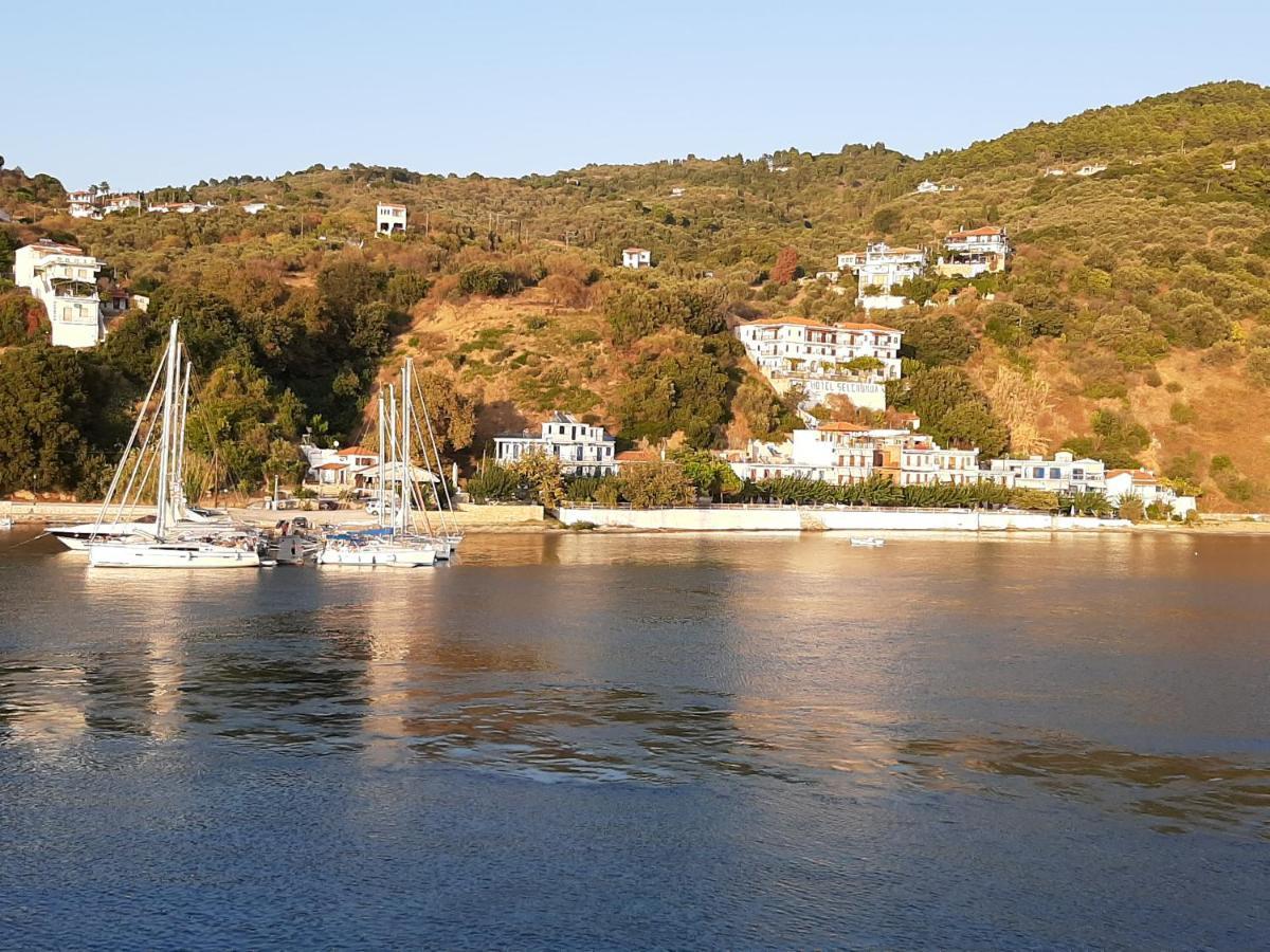 Melia 2 Seafront Apartment Loutraki (Skopelos)