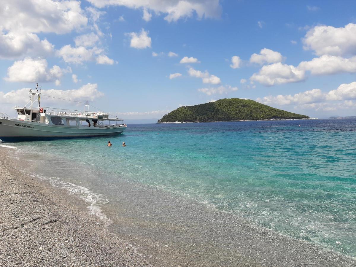 Melia 2 Seafront Loutraki (Skopelos)