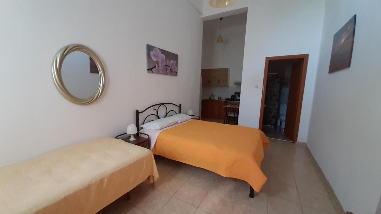 Melia 2 Seafront Apartment